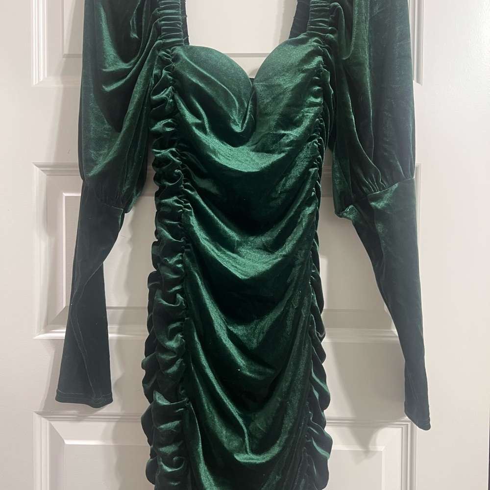 Fashion Nova Emerald Velvet Long Sleeve Dress